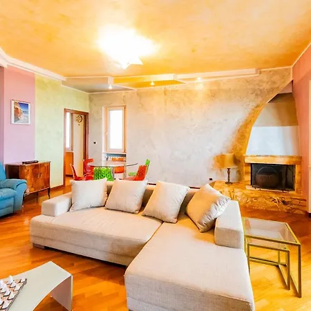 Colli - Penthouse With Sea View & Parking! * Pescara